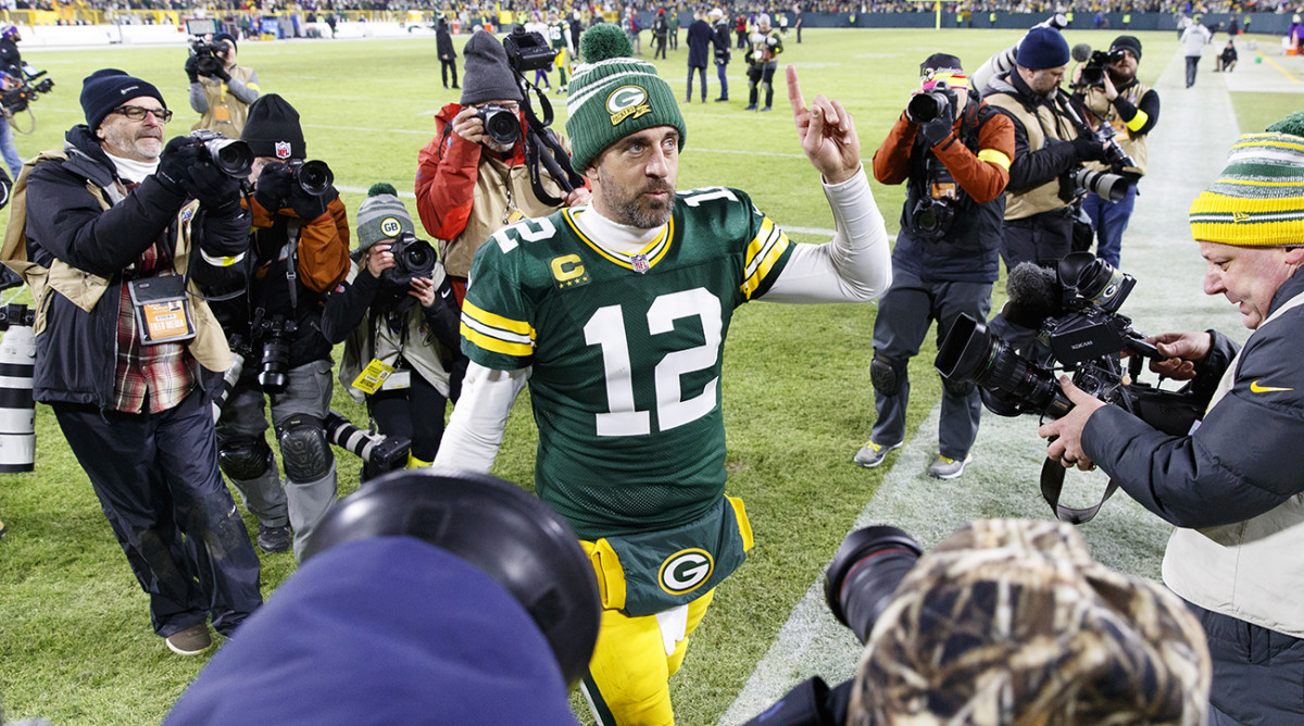 Namath Says Jets Can Unretire No. 12 to Land Aaron Rodgers