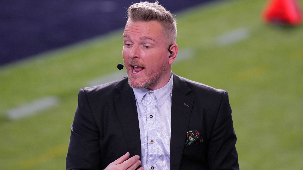 Pat McAfee Responds to ‘Controversial’ Moments During TCU-Georgia Alternate Telecast