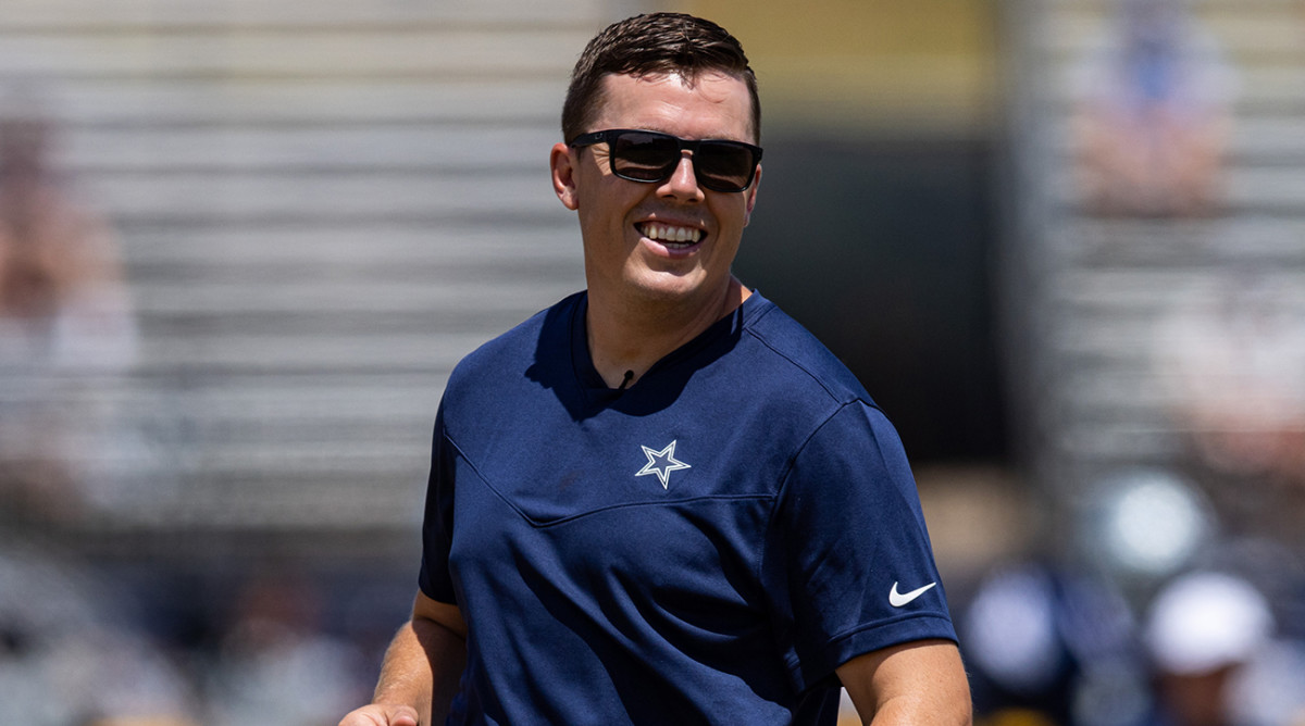 Report: Chargers to Hire Kellen Moore As Offensive Coordinator