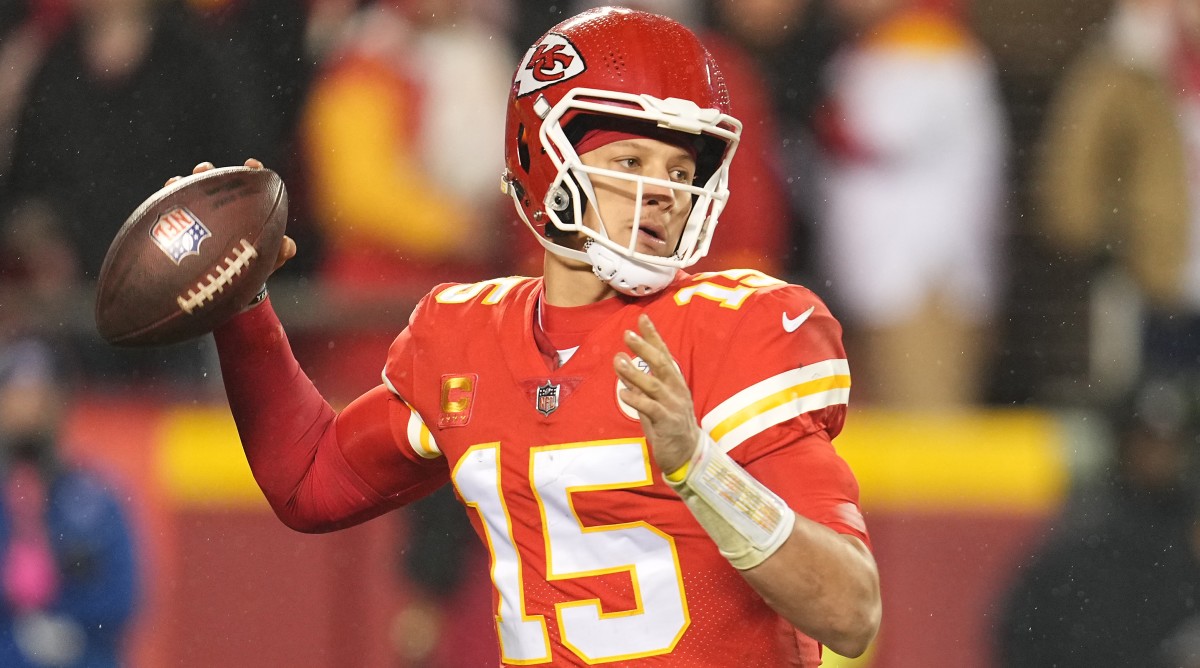 Report: Chiefs’ Patrick Mahomes Diagnosed With High Ankle Sprain