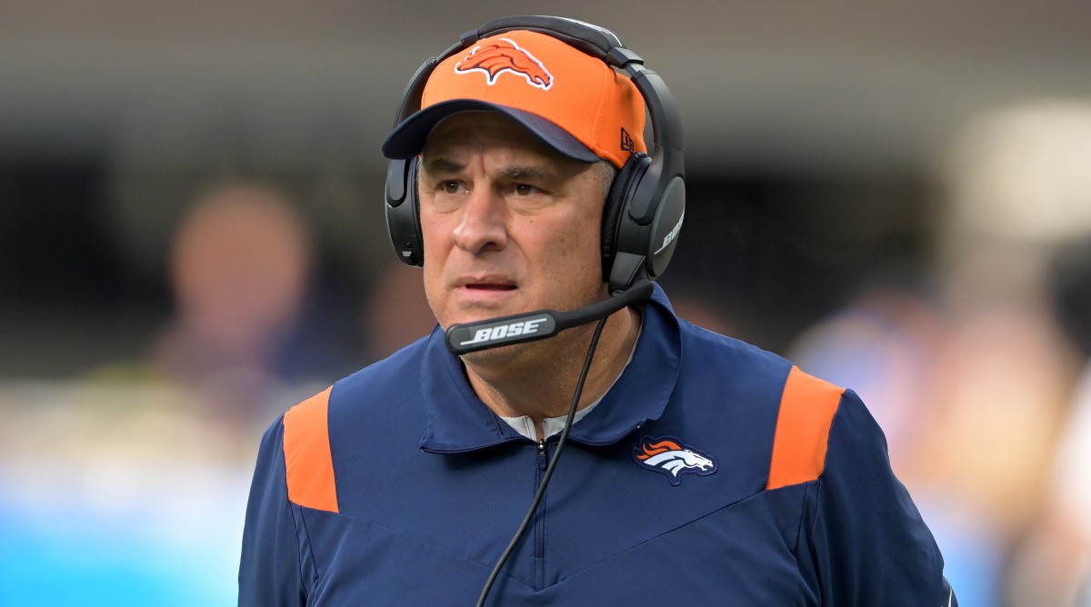 Report: Dolphins to Hire Vic Fangio As Defensive Coordinator