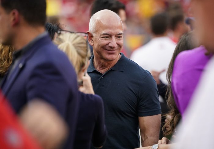 Report: Jeff Bezos Likely Out of Running to Buy Commanders