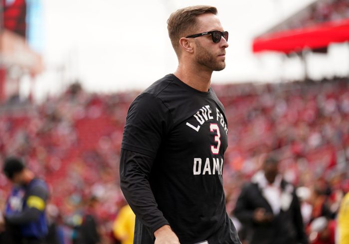 Report: Kliff Kingsbury Bought a One-Way Ticket to Thailand