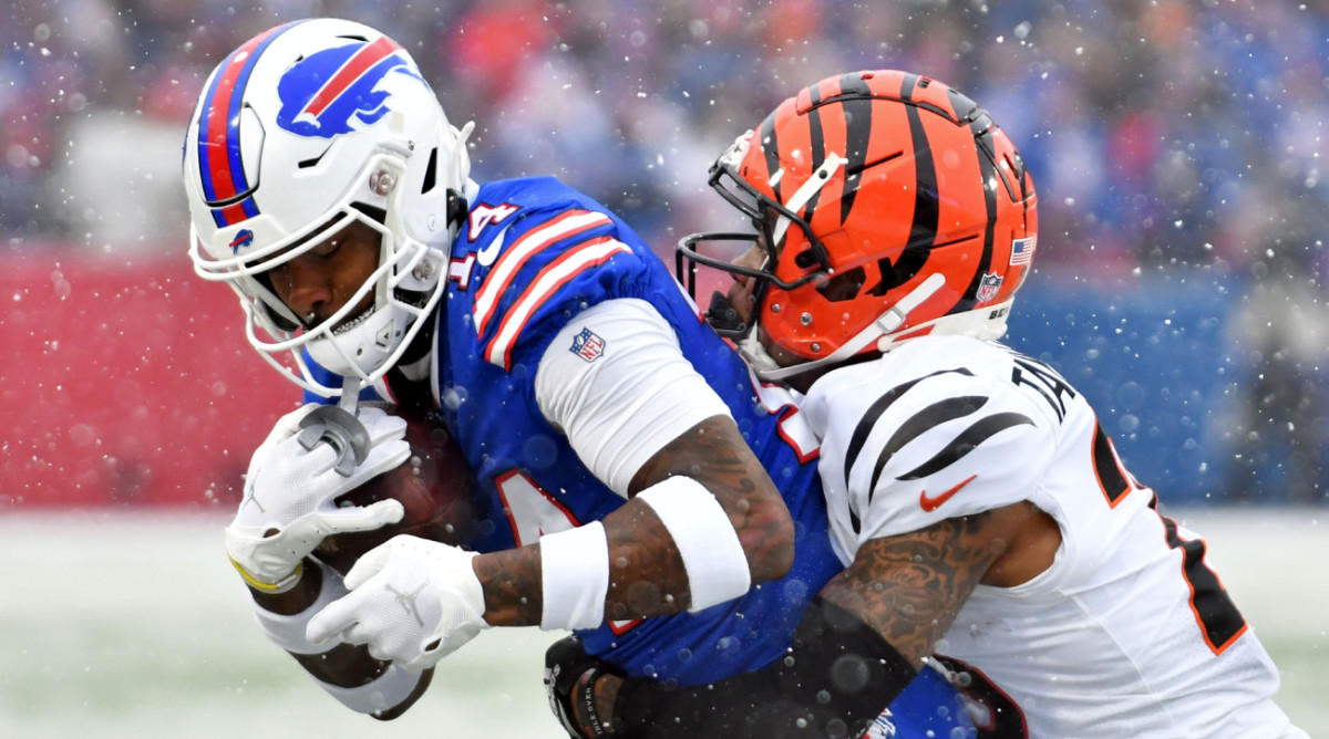 Report: Stefon Diggs Leaves Bills’ Locker Room Early After Loss