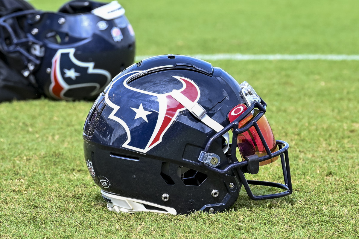 Report: Texans to Interview Four NFL Assistants for Coaching Job