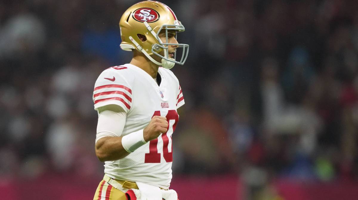 Shanahan Says Garoppolo Return ‘Goal’ is for End of Playoffs