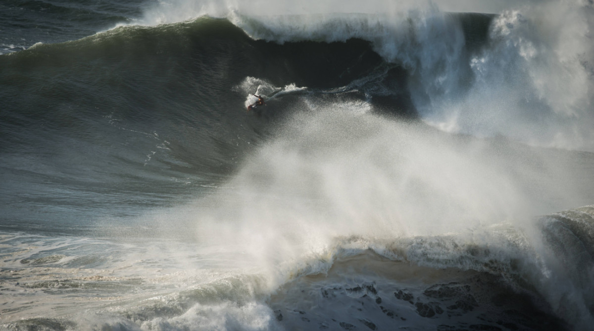 Surfing Legend Freire Dies Riding Nazare’s Massive Waves