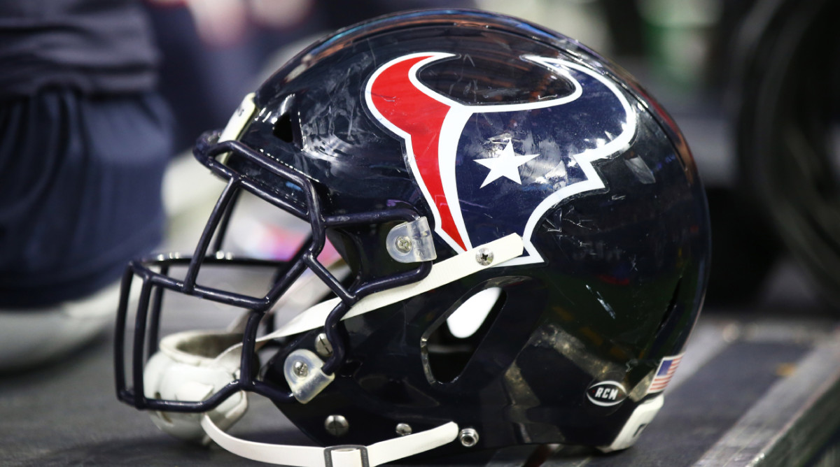 Texans Rack Up Obscene Bill at Rookie Dinner