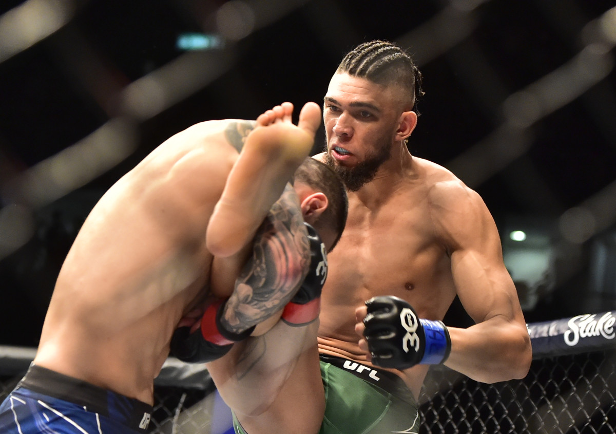 UFC 283: Johnny Walker Wails On Paul Craig for First-Round TKO Win