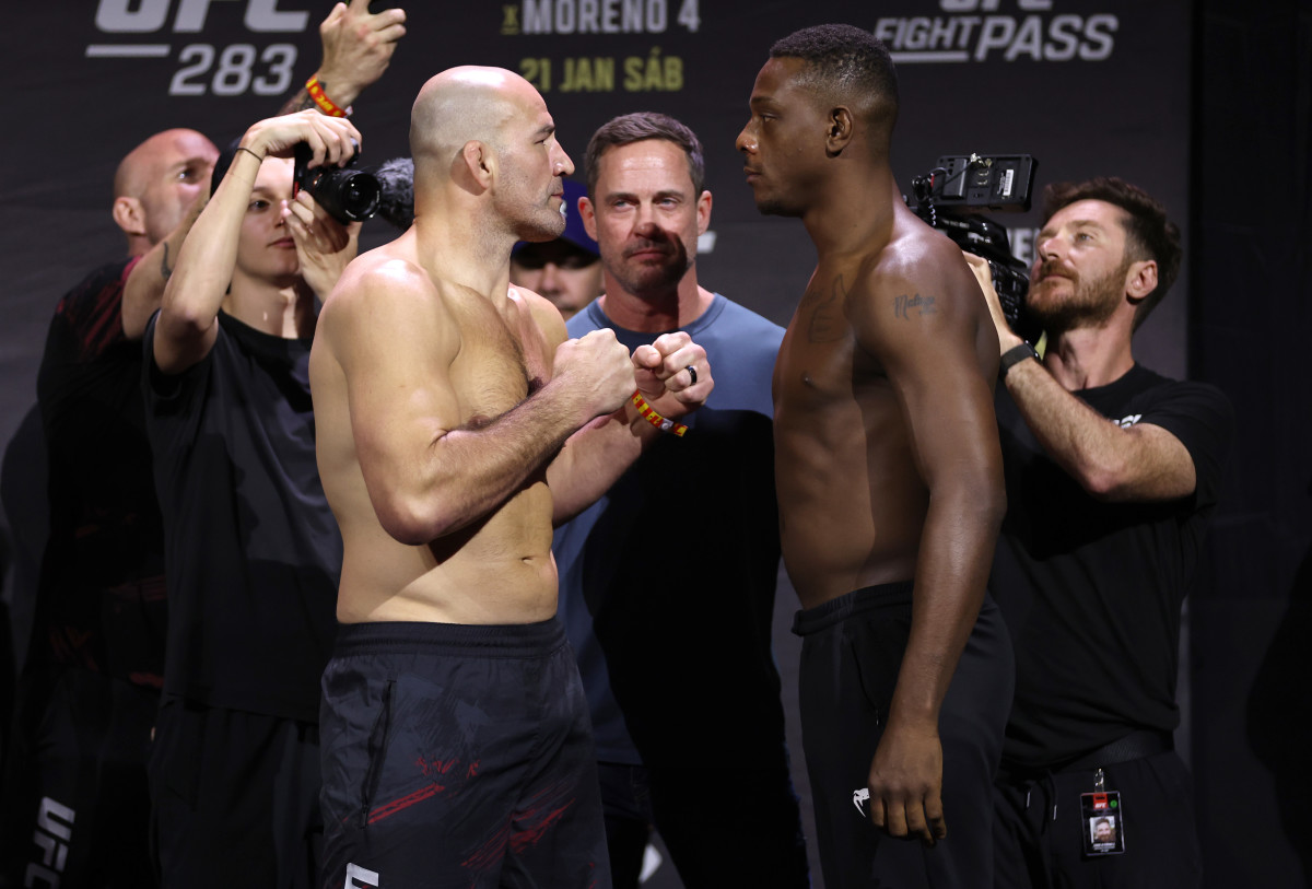UFC 283 Live Updates: Glover Teixeira, Jamahal Hill Headline Stacked Card