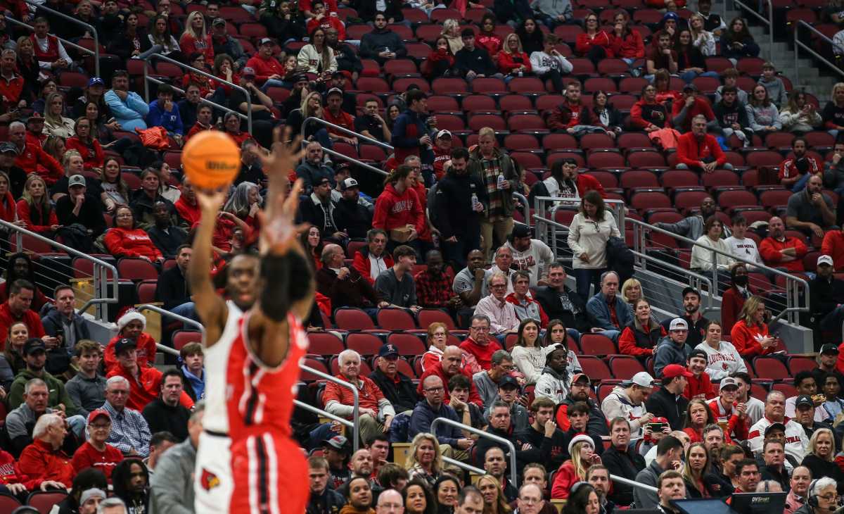 What in the World Is Wrong With Hoops in Kentucky?