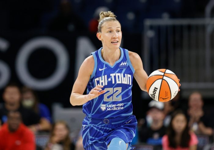 Courtney Vandersloot Announces Plans to Leave Sky After 12 Years