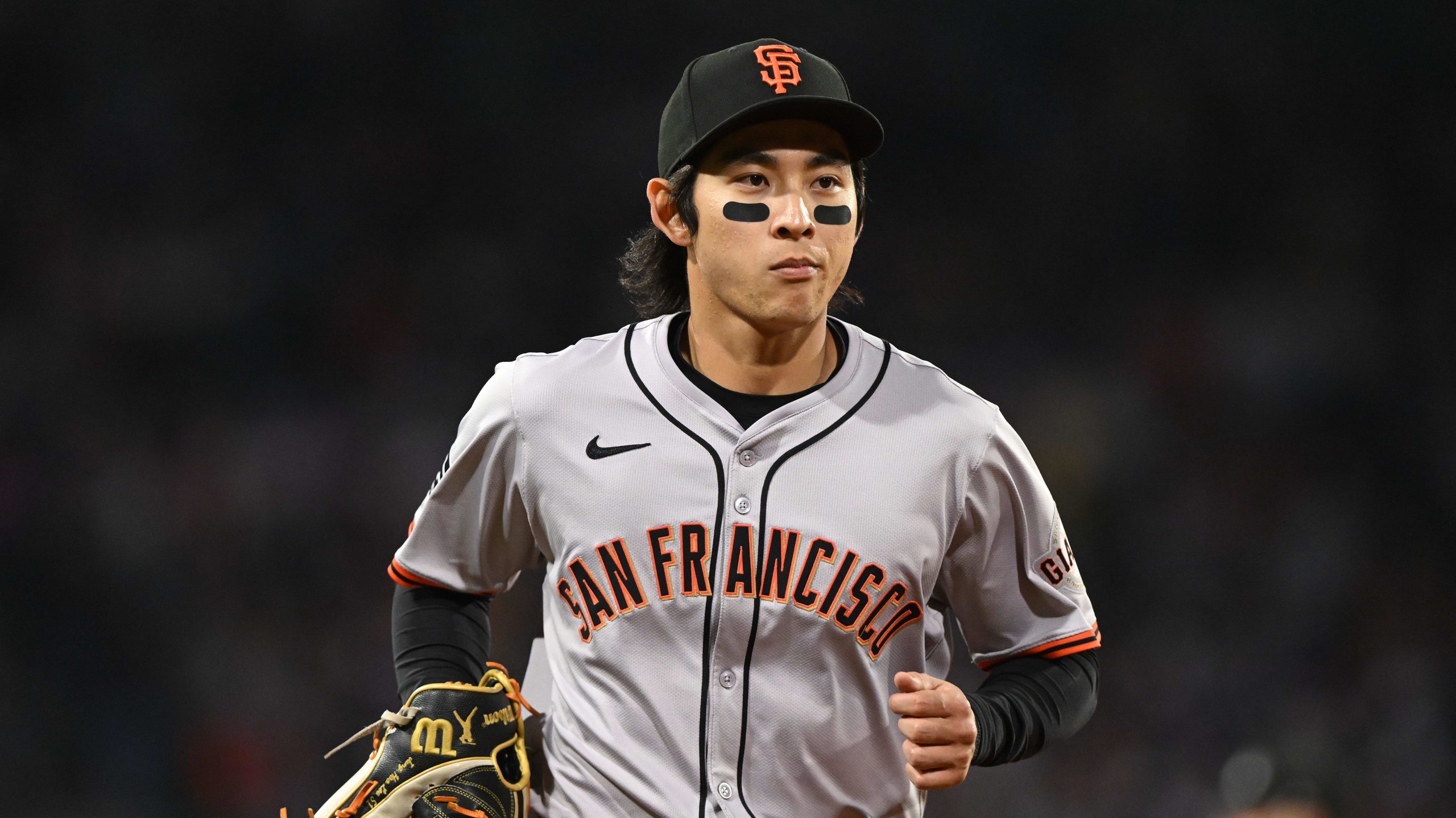 Giants' Jung Hoo Lee Totally Redeems Himself After Embarrassing Miscue in Outfield