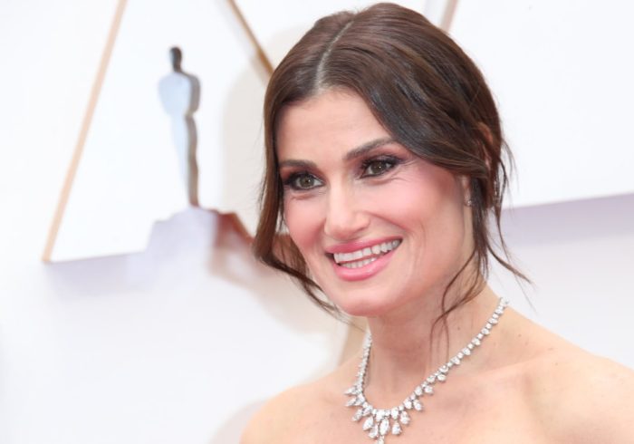 Idina Menzel Singing 'New York, New York' at Belmont Stakes Draws Mixed Fan Reactions