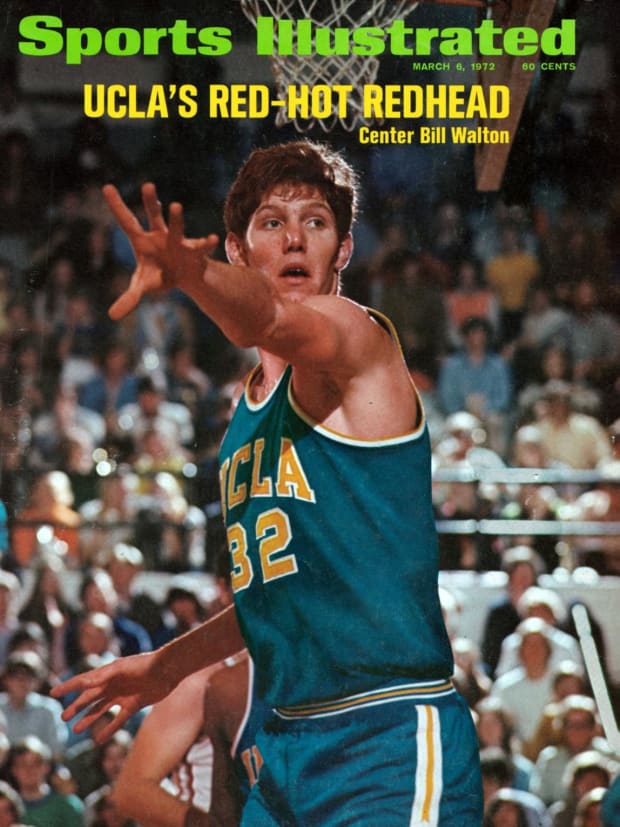 UCLA Bill Walton (32) in action vs Washington State at Bohler Gymnasium.